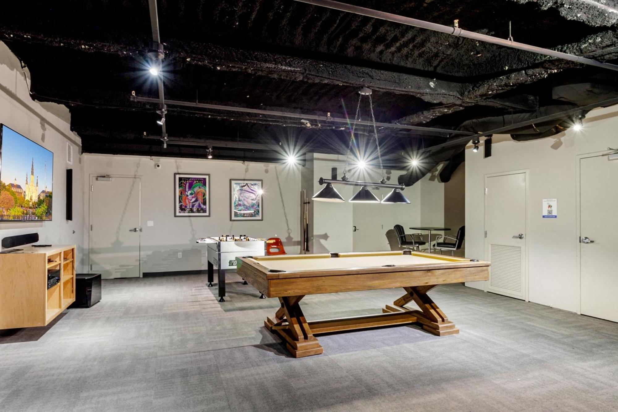 Upscale Condos And Penthouses Close To Canal And Bourbon St Новый Орлеан Экстерьер фото