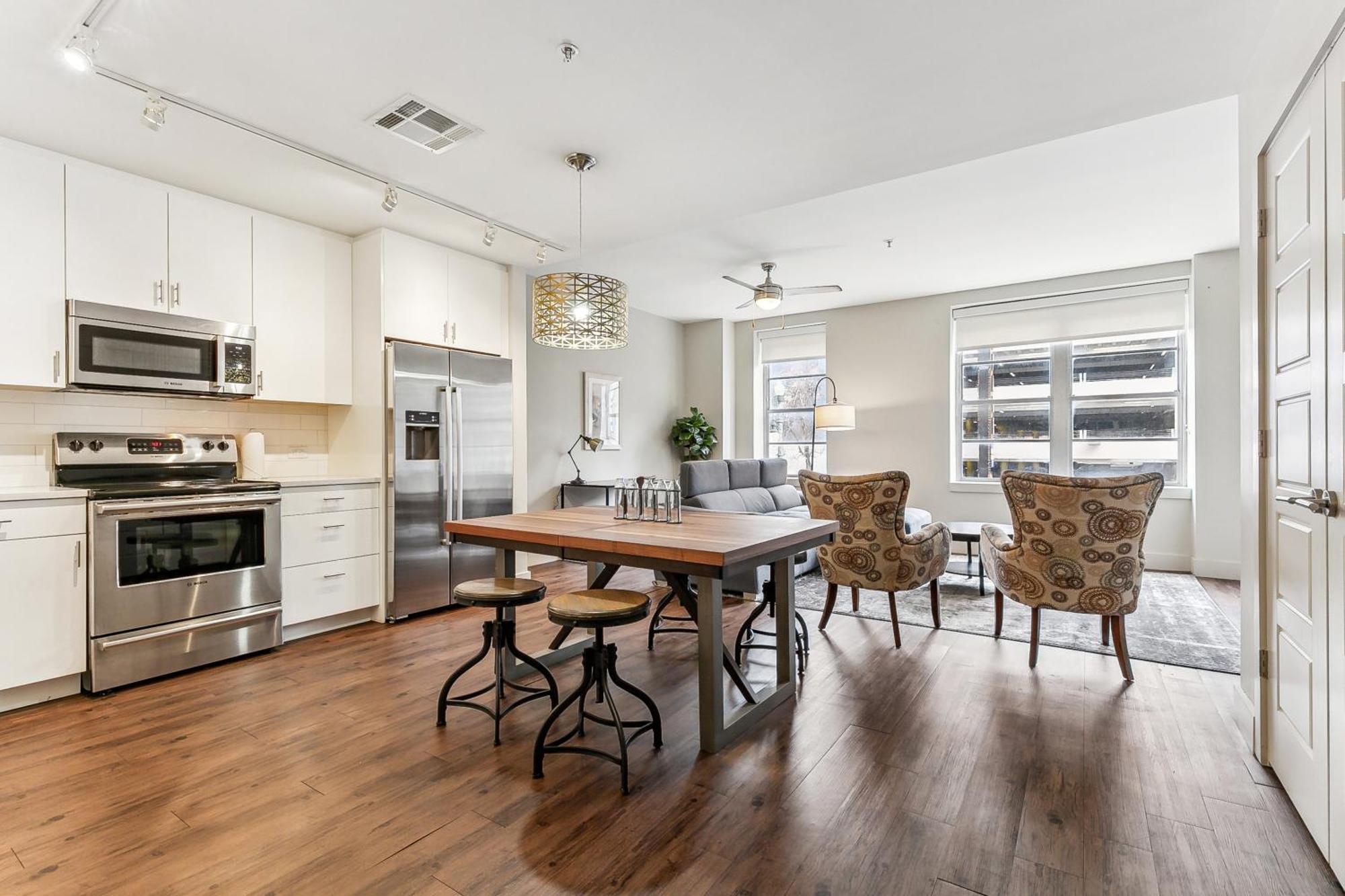 Upscale Condos And Penthouses Close To Canal And Bourbon St Новый Орлеан Экстерьер фото