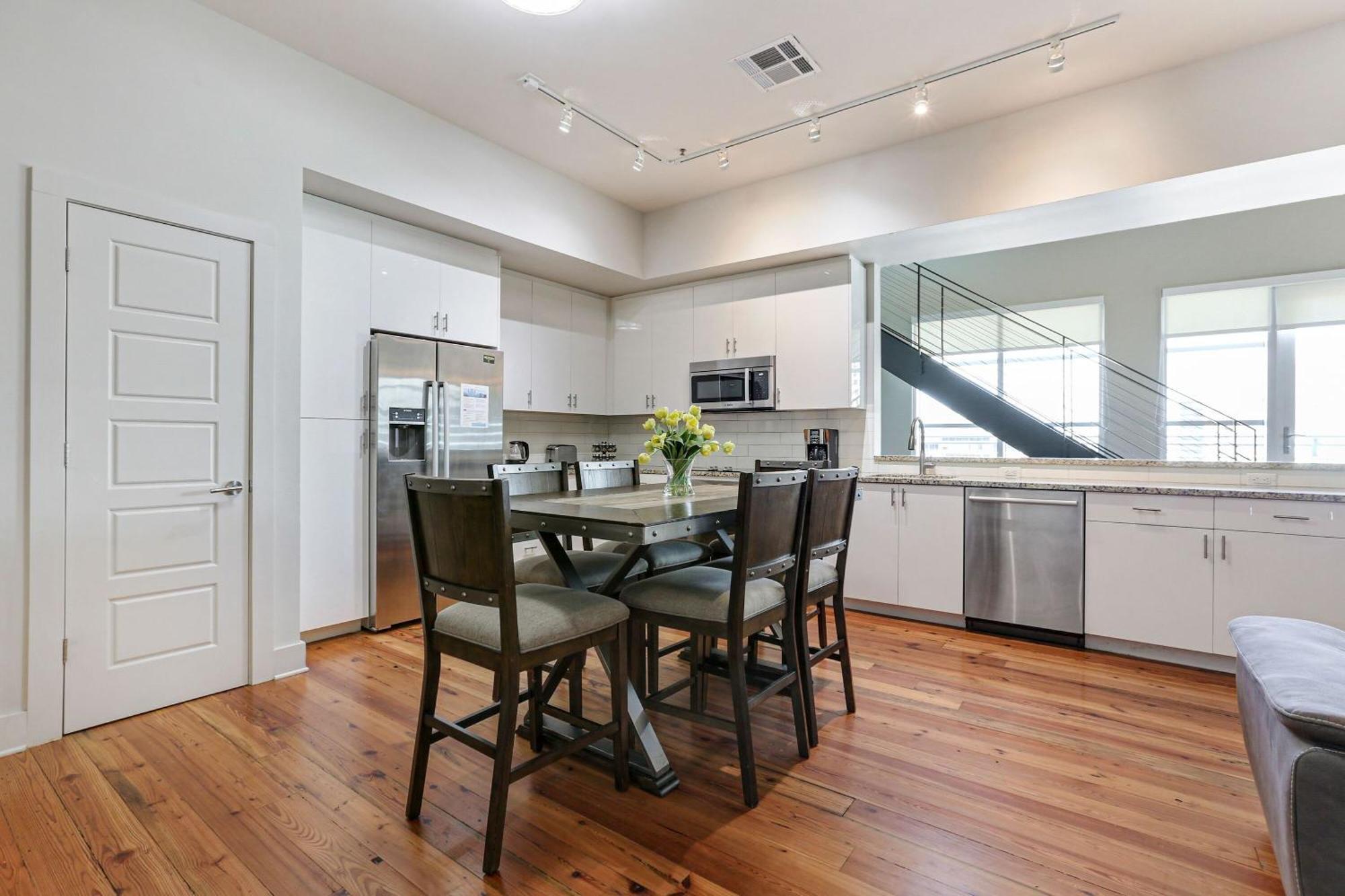 Upscale Condos And Penthouses Close To Canal And Bourbon St Новый Орлеан Экстерьер фото