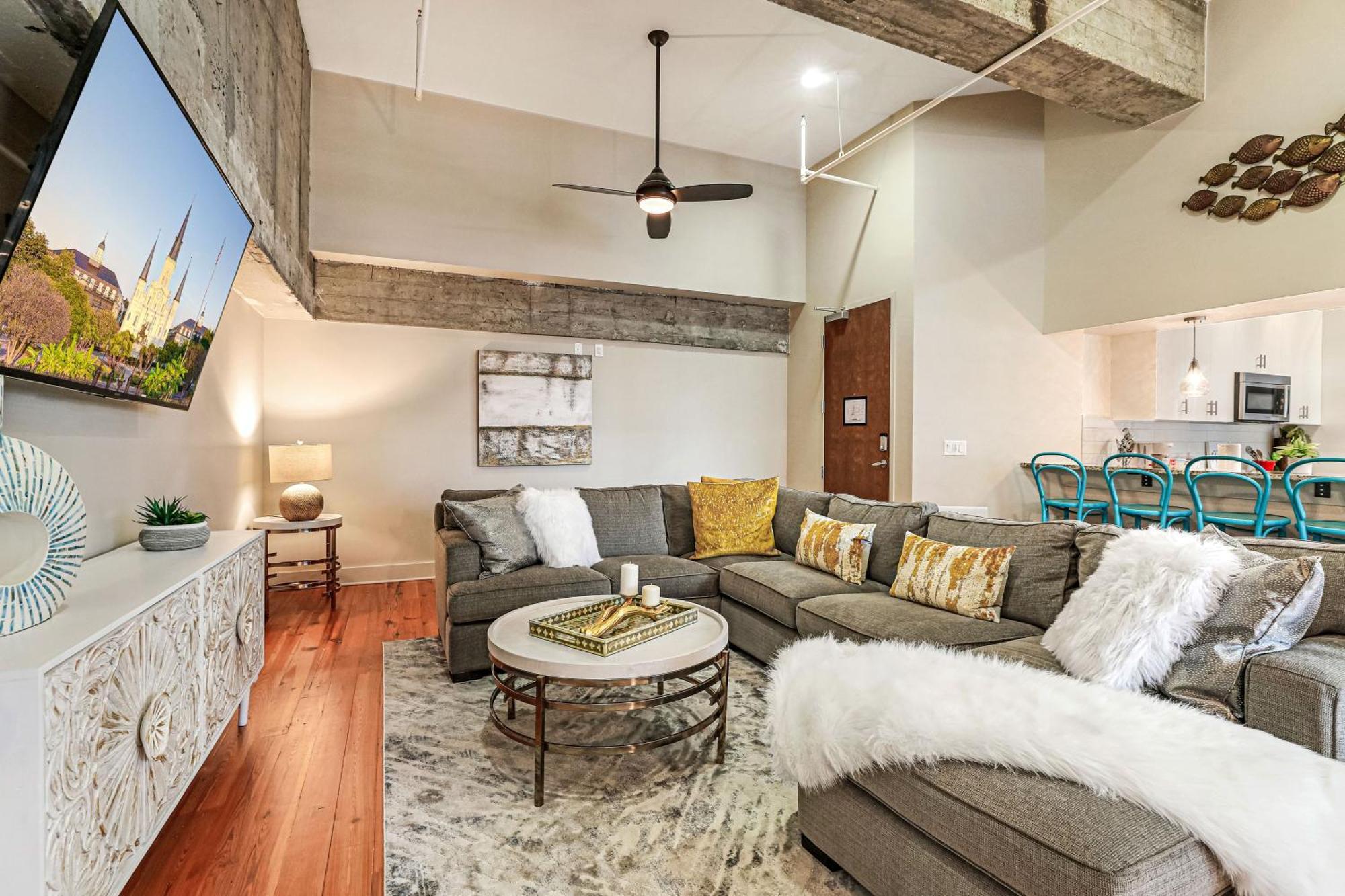 Upscale Condos And Penthouses Close To Canal And Bourbon St Новый Орлеан Экстерьер фото