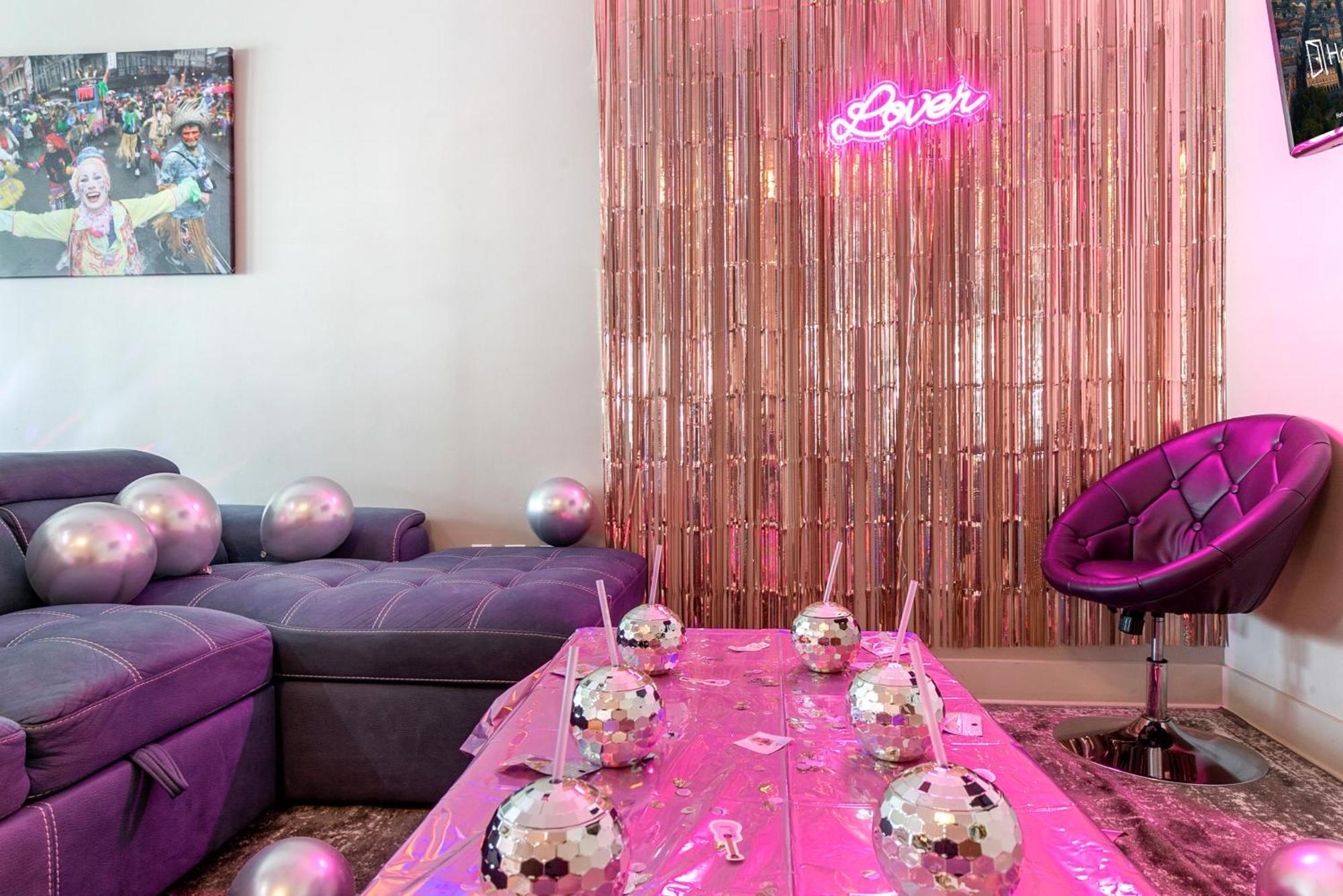 Upscale Condos And Penthouses Close To Canal And Bourbon St Новый Орлеан Экстерьер фото