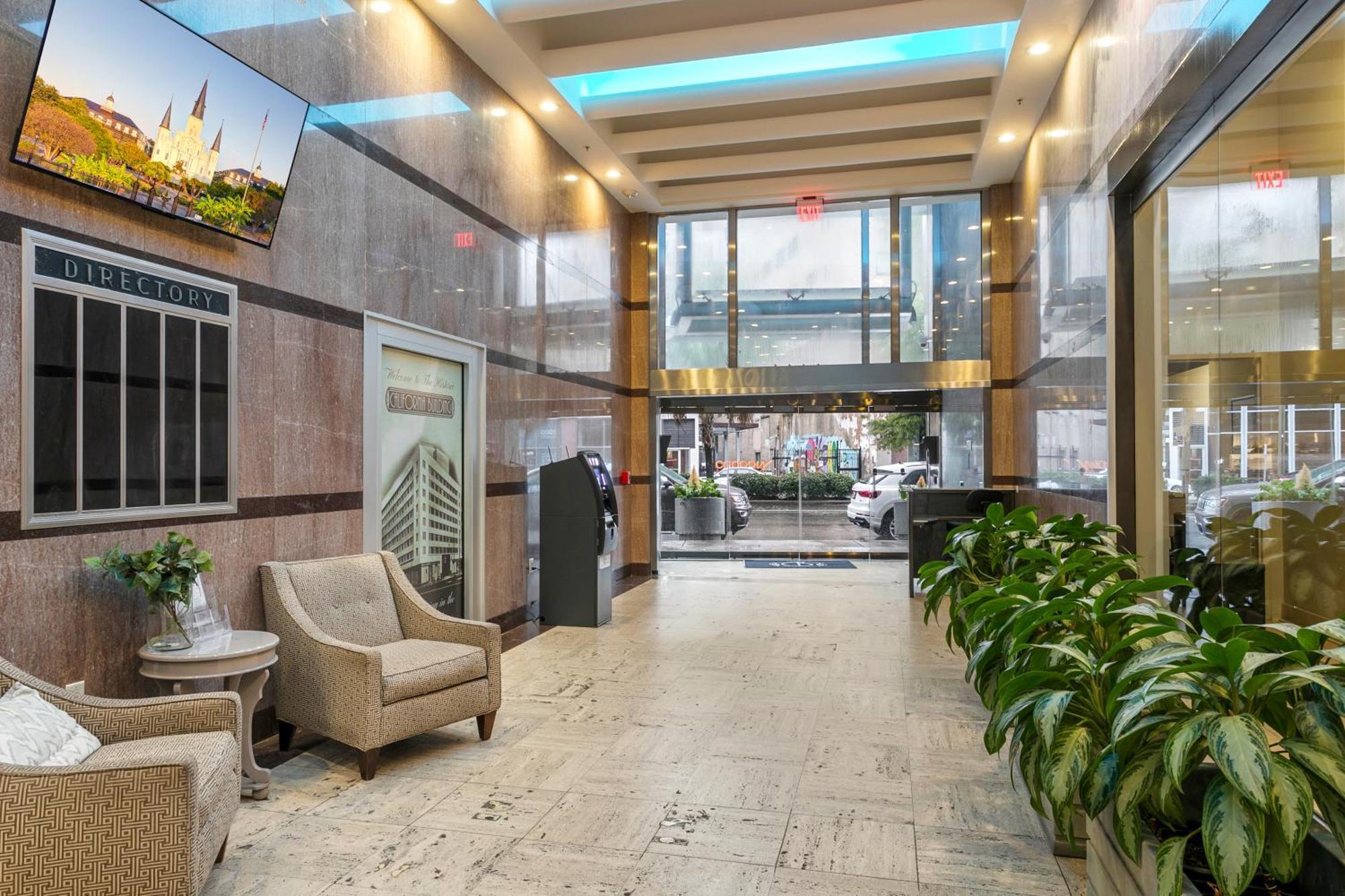 Upscale Condos And Penthouses Close To Canal And Bourbon St Новый Орлеан Экстерьер фото